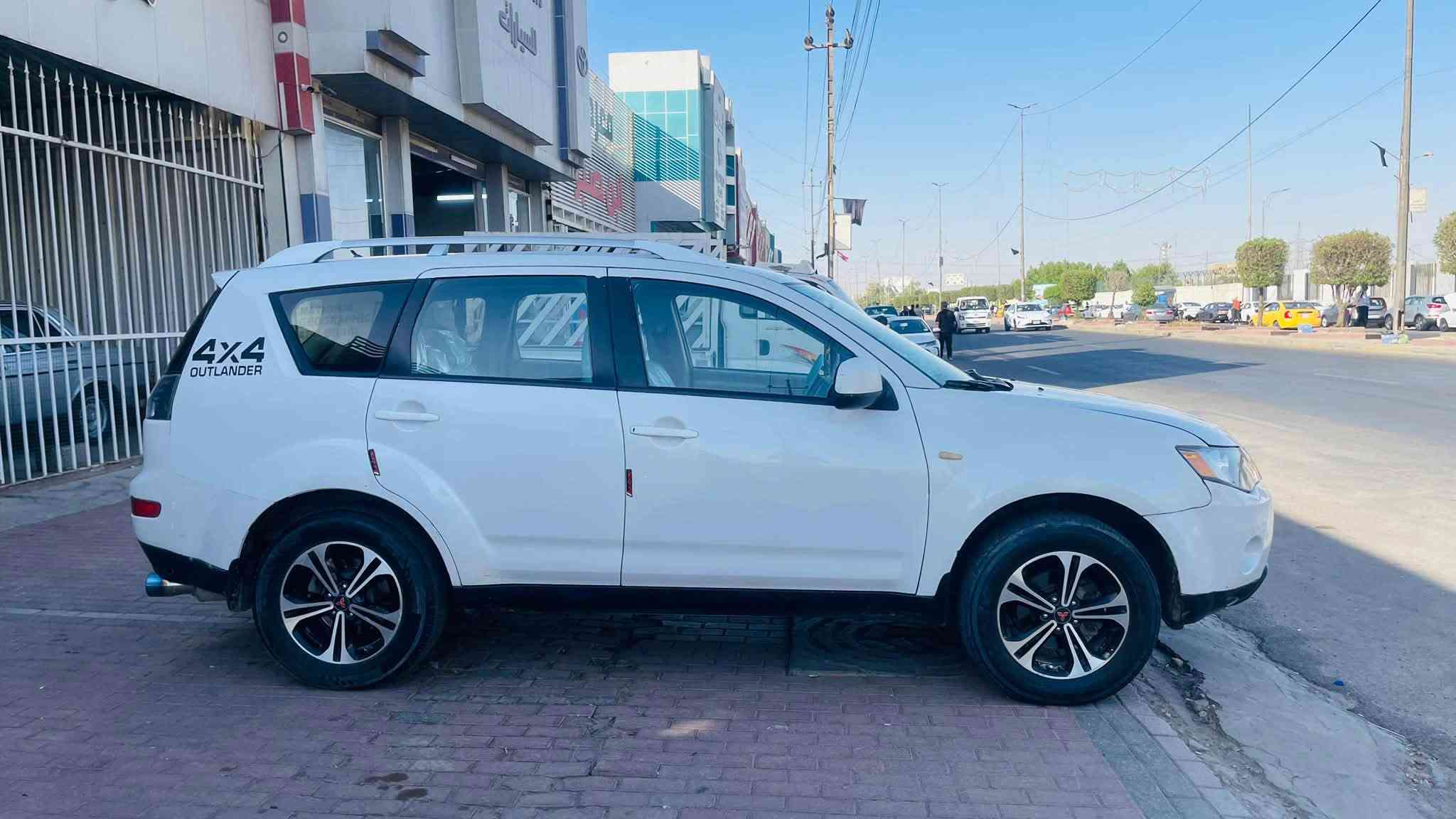 السلام عليكم للبيع اوتلاندر ٢٠٠٨ فول مواصفات سياره جاهزه تبريد مكينه كير باسمي رقم بغداد مكينه ٢٤٠٠ بصمه تحكم شفتات بصمه جنطه السعر ٨٥ ربيه مجال 
*********** وتساب 
***********هاتف
