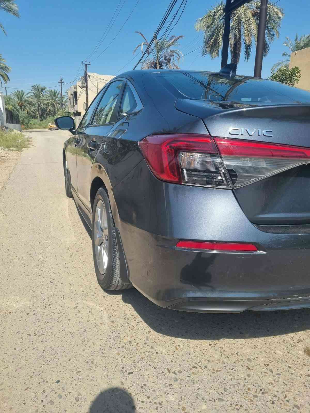 السلام عليكم
هوندا سيفك موديل 2023
 مواصفات
 تدفئة كشنات
بصمه
سلايد
تحديد مسار
رادارات امامي وخلفي
قياده ذاتيه
لد نهاري
فئه EX
بانزين وليس هايبرد
ماشيه 77كيلو متر
السعر 133 وبيها مجال بسيط

للاستفسار الاتصال على الرقم
***********

نص مكتوب في الصور:
- كار تشيك CAR CHECK
- الكشف عن الصبغ السمكرة البارد التبديل الخدوش المحرك الكير المنظومات الكهربائية
- العنوان الفرع الاول : بغداد - البياع - تقاطع درويش - مقابل المجمع السكني
- الفرع الثاني : بغداد طالبية - حي جميلة -شارع خير الله - مجاور مسجد ائمة البقيع
- *********** ***********
- تاريخ الفحص 16-09-2026
- الوقت 3:40:00 PM
- اسم صاحب السيارة عمر محمد
- رقم السيارة 11 Z67343
- النوع والموديل هوندا سيفك/رصاصي 2023
- ملاحظة : الفحص نافذ لمدة 3 ايام من تاريخ الفحص
- الجانب الايمن
- بارد ومفتوح جامغ امامي _ رصعات خدوش وتكحيل في الجانب
- الجانب الايسر
- بارد ومفتوح جامغ امامي _ صبغ جامغ خلفي صبغ تكمة داخلية _ رصعات خدوش وتكحيل في الجانب
- الجزء العلوي
- رصعات خدوش قمارة
- المصد الخلفي
- خدوش قبق جنطة _ صبغ غير محدد مفتوحة دعامية
- المصد الامامي
- بارد ومفتوح بنيد _ تبديل وصبغ دعامية
- تقرير الفحص النهائي للعجلة المرقمة : 11 Z67343
- بتاريخ 16-09-2026