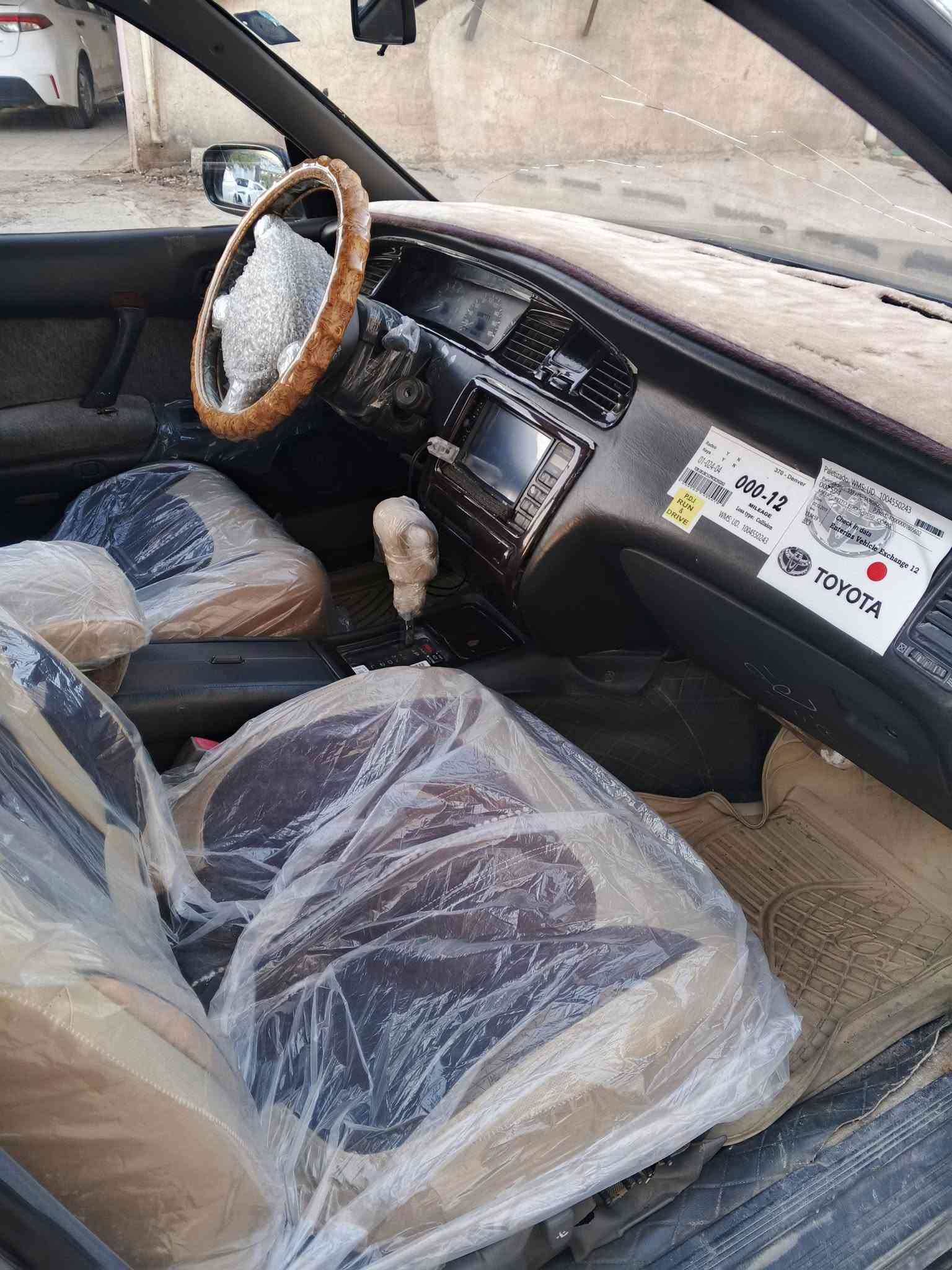 للبيع ...... بطة موديل 1992 لون رصاصي 

رقم مسطرة دولي سنوية 2030  مصبوغ عام 

بدون كصة او قلبه او ضربه قويه شرط 

تحويل تريد وكالة ماعندي مشكله 

كير شرط       مكينة 3000  فقط لاستيكه مال كور شوية طالع من مكانه كل شهر تنقص ربع لتر تقريبا   تريد اصلحها الك تريد تاخذها وانتا تسويها 

تدفئا شغال شديت راديتر تدفئا جديد 

تبريد فقط يحتاج راديتر وكمبريسر 

لايت زنون 

طخم مبدل كلو جديد امامي وخلفي 

غرفة دوشمه جديد ومغلف 

سيارة جناي صارف عليه 

السعر 40 بيها مجال  واذا اكو مراوس اراوس بطة لون ابيض او صدفي 

السيارة بالموصل
***********
