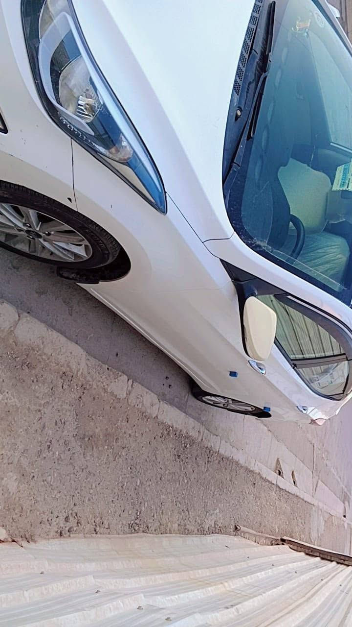 من رخصت الادمن للبيع النترا2014 خليجي فول عدا البصمة مكينة 1800 كير مكينة تبريد فول بشرط السيارة مكفولة من الضربة بيها طخات خفيفة  السعر 103$ بيها مجال بسيط للتواصل٠***********
