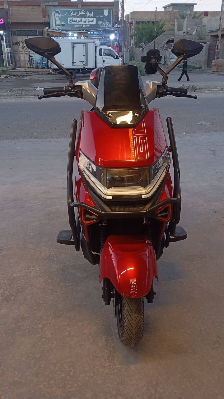 دراجة دراغون 2026 🏍
مواصفات:  

اللون أحمر اللامع 

الملف 2000 W

بريكات دسكات امامي وخلفي 

دبلات امامي وخلفي هيدروليك 

لايت زينون عالي وناصي

بطاريات 6 مسطرة الكرافين الكبيرة

دبل اشارة (يمين-يسار) 

نظام R 

سويج 2، بصمة1، كرت تشغيل1

الدراجة ما بيها اي نقص

السعر 800 او مراوس.
مكاني بغداد _ ابو غريب 
*********** فقط واتساب
