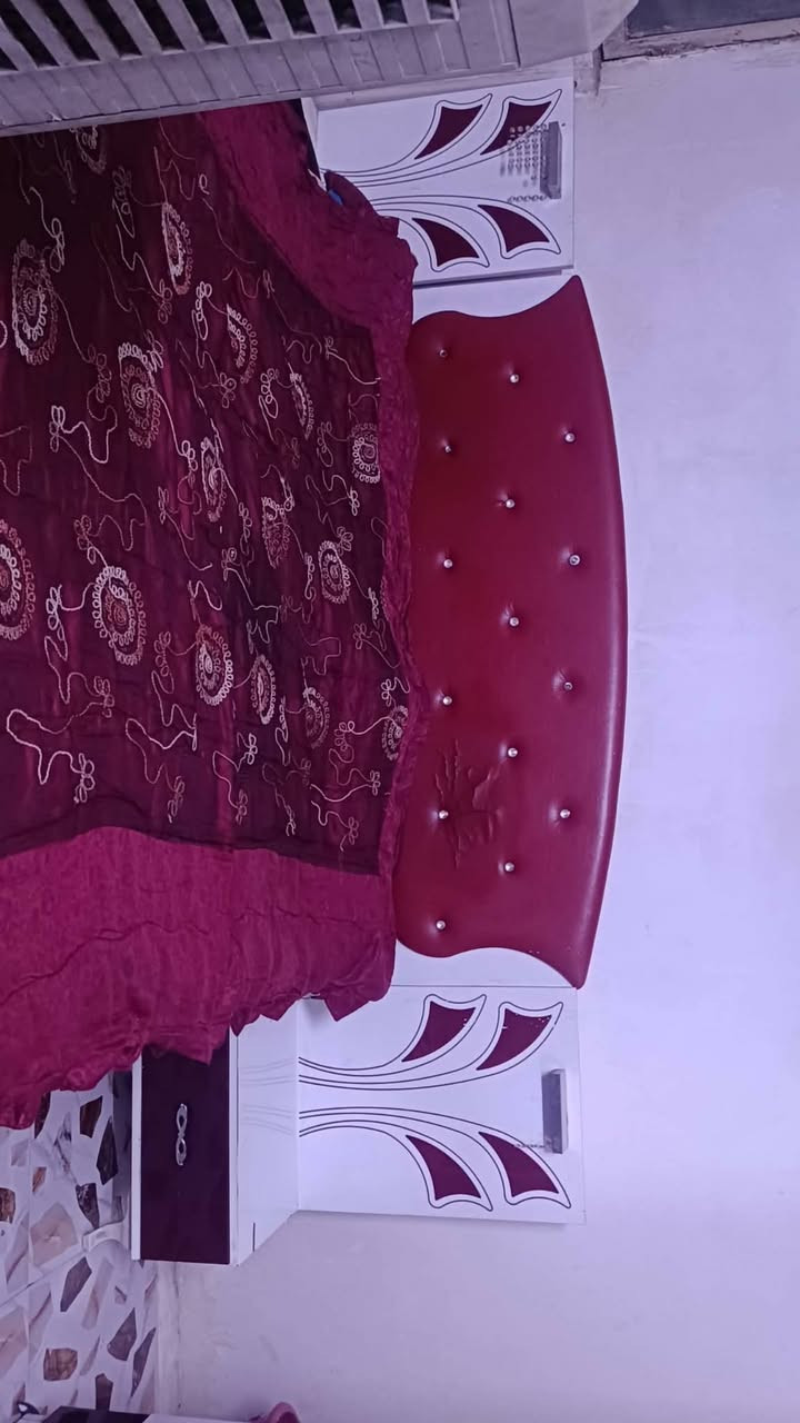 غرفه 7قطع بس سجج تتعدل سعر 250  مكان مدينه لصدر
