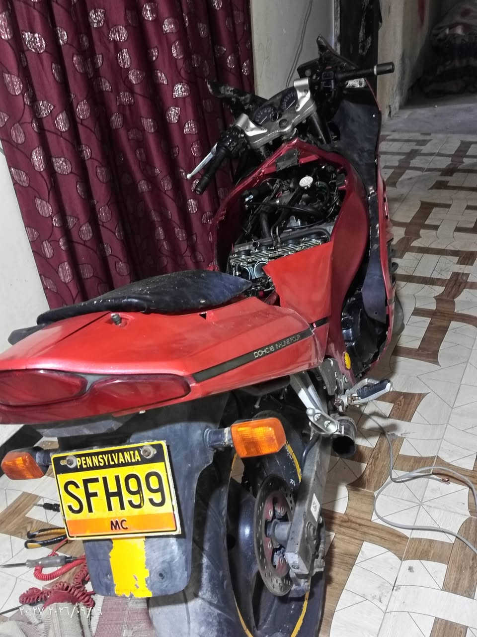 السلام عليكم من رخصه صاحب الكروب قرش 400cc دراجه تخبل بس تركته وهسه مرات تشتغل ومرات تخربط كابريتر او كهربايات ماعرف من ناحيه محرك وكلشي كفاله دراجه اوراقه كامله مدفوع كمرك وكامله مكاني بصره للبيع او مراوس ***********

نص مكتوب في الصور:
- ٢٠:٢٧ ٢٠٢٦/٠٩/١٩
- ٢٠:٣٧ ٢٠٢٦/٠٩/١٩