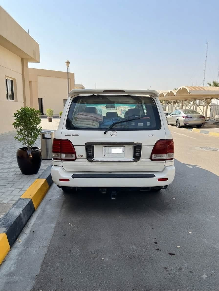 السلام عليكم لكزز موديل 2002  فول لمتد مال جناي رقم بغداد سنويه2028
مكينه 4700  

كشنات جلد 

كشنات كهرباء 

هيتر بالكشنات تبريد 

مسجل بلادي سيدي +كاسيت + سيدي جنجر اقراص 

تبريد لمس 3 قطع 

داخل صاج عل بلاد 

دفع رباعي 

جكات تصعيد وتنزل بس مشيولات وعندي موجودات 

سلايت طكتين 

7 راكب 

(منضومة غاز حتى الكارت مالهه موجود)

شاشا بالتنته ديفيدي 

ويل كب كروم 

تخم تاير 

ستيرا كهربائي يصعد وينزل بالدكمه 

خزن ميموري مال كشن 

السياره كفاله عامه عدا شبر وشويه باب السايق الباقي كفاله 

تبريد ثلج بك لايت ماله ابو الد بس بي شويه فطر بس كلش حلوات لايت زنون 

كروز سرعه

ماشيه 234 الف 

السياره على وضع البلاد 

مكينه وكير وتبريد خير من الله 

 وبعد بيهه اهواي مواصفات السياره 

للبيع او مراوس شعندك نزل 

السعر 185 ورجاا اذا متعرف بيهه وشنو تفاصيل لتحجي من يمك واني بخدمتك مكاني بغداد وهذا رقمي للاستفسار *********** ابو طه
