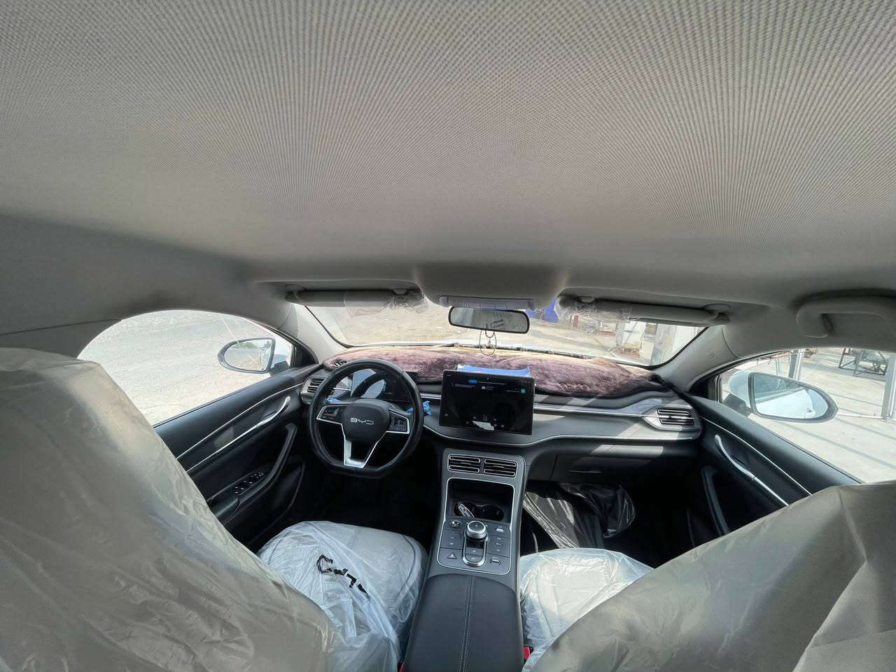 السلام عليكم
بيوايدي للبيع 
2025 جديده ماشيه 23.300 فقط.

بصمه + کارت دخول وتشغيل ، اضائه Led, دخول ذكي كامره خلفيه، شاشه قلابه ...برامج كامله حساسات خلفيه، داخل ابيض ، قطعتين تبريد منافذ شاشه جبيره تحديث يوتيوب ،كشنات EPC جلد ثلاث وضعيات قياده....بيها بارد مصلح pdr  بالبنيد  شبرين ..وشخوط بل دعاميه مثل ماموضح بالصوره
للاستفسار السعر بل خاص ***********
