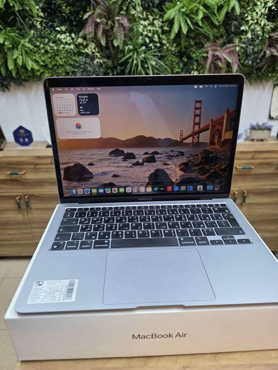 Likely new used macbook air m1 with box and original charger

Chip: M1 8core
Ram: 8gb
Storage: 256gb
Gpu: M1 7 Core

لاپتۆپی ماکبووک ئێرM1
 زۆر خاوێن و بێکێشە 
کارتۆن و شاحینەی خۆی لەگەڵە
پاتری 94%

لابتوب ماك بوك اير M1 
نظافة جدا عالية 
كرتونة و شاحن بلادي موجود أربيل, العراق
