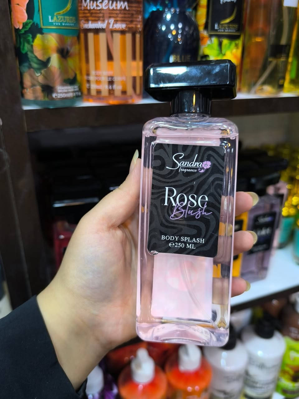 ✨ بخاخ جسم (بادي سبلاش) Honey Belle من Sandra Fragrance ✨

سبلاش جسم بمختلف الروائح الثابتة و الساحرة 

للطلب والاستفسار مراسلة الصفحة 
واتساب ***********

عنوان بغداد سوق الشرطة الخامسة قصيرة ام أحمد وأبو أحمد مقابل فراس مولى
