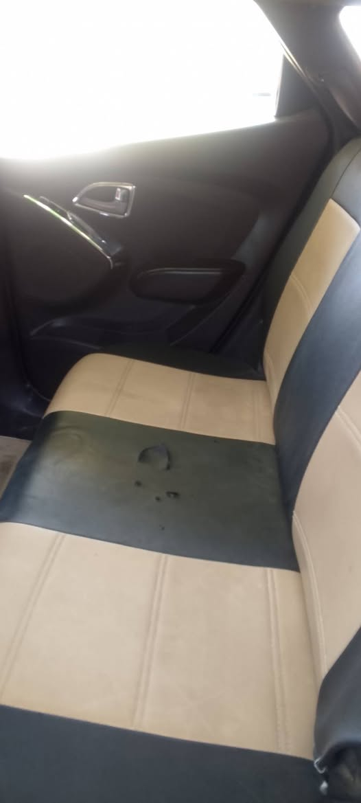 السلام عليكم توسان للبيع موديل 11خليجي محديث 14 /مكان بابل /عوفي السعر 100ورقه وبيه مجال استفسار رقم ***********/اثير ***********
