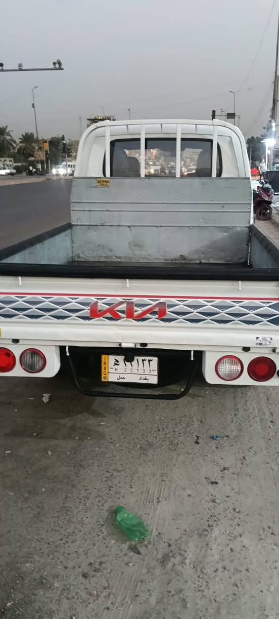 السلام عليكم 
كيا دبل قماره موديل 2019 رقمها بغداد شرط التحويل 
مكينه 2700 جديده لا صرف ولا بخار ولا تنقيص 
وكير ومكينه واكسل وشاصي ورقم شاصي كل مكفول 
تخم تاير جديد سياره جديده بعده على وضع الشركه 
تبريد ثلج 🥶 وسياره ماشيه 100 كم الف حقيقي 
سياره مدوشمه دوشمه درجة اولى جديده 
العنوان بغداد البلديات السعر 137 وبيه مجال بسيط الرقم ***********
