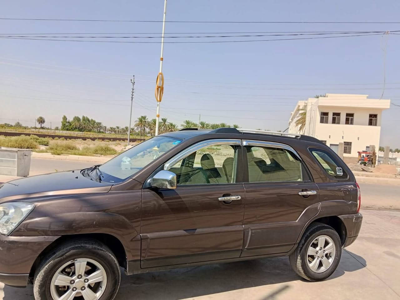 السلام عليكم عندي كيا سبورتج موديل 2009خليجي مكفوله بدون قطره صبغ السياره بيها صوت بالمحرك ابيع كايم   صدر امامي خلفي خير من الله تخم تاير جديد رقم بغداد دولي بأسمي تحويل ثاني يوم سعرها 92وبيها مجال ان شاء الله للاستفسار الاتصال *********** بغداد, العراق
