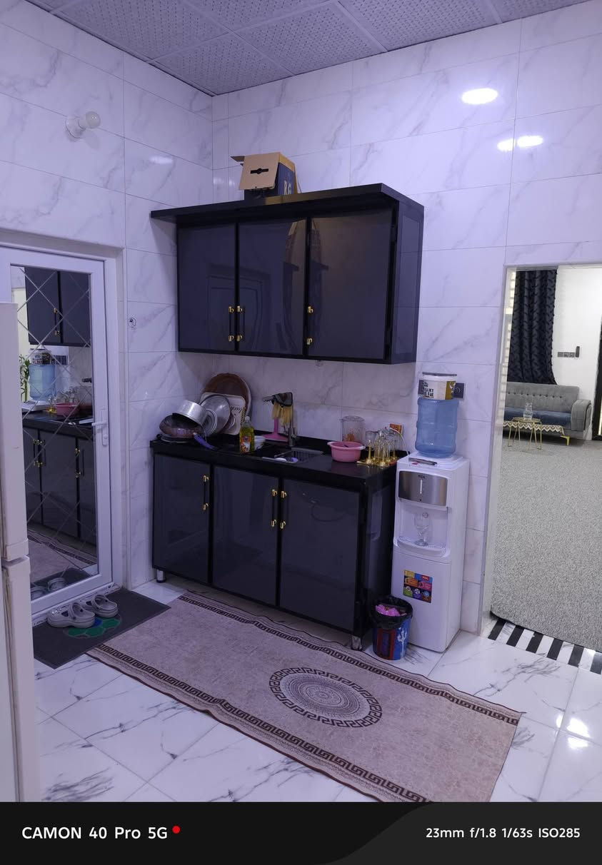 بيت لبيع ب علوه فحل المساحه 100متر البيت يحتوي غرفه ومطبخ وصاله جبيره وصحيات داخليه وخارجيه شارعه 10 متر متوفر جميع الخدمات  سعره 29 مليون بي مجال بصيط رقم *********** وبي وتساب
