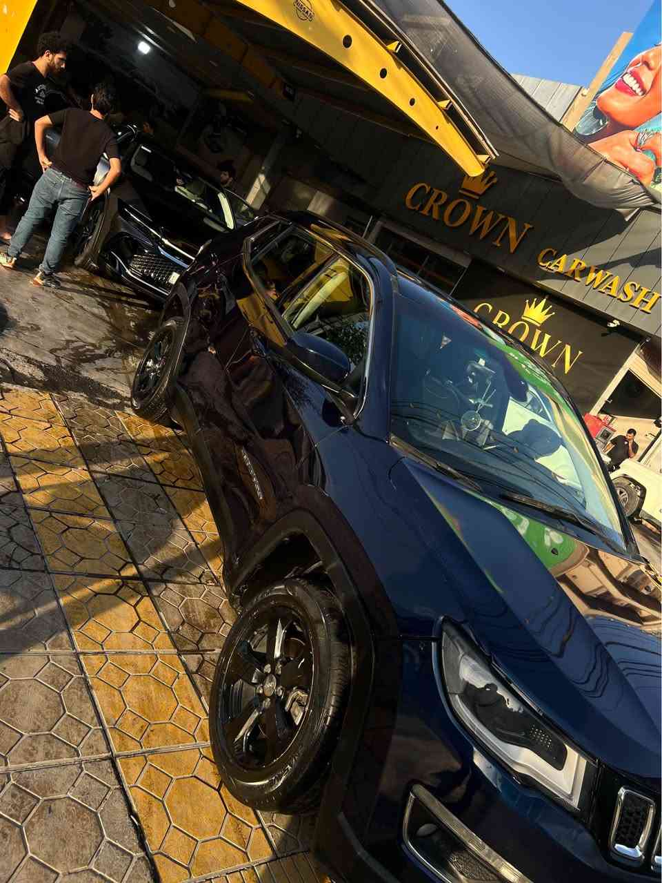 جێپ كۆمپاس مۆدێل ٢٠١٨ 
دوو پارچه‌ی بۆیاخه‌ بۆنیت و چه‌مه‌له‌خ  بێ ناوگرتن شانسی به‌شه‌رت سه‌یاره‌كه‌ زۆر پاكه‌و مالی دۆسته‌ مواسه‌فاتی به‌س پانۆراما نیه‌ به‌سمه‌و كوشن جلد و كاره‌بای و هیته‌ر و ئاوێنه‌ كاره‌بای و هیته‌ر  ده‌بل ئه‌كسل و شاشه‌ گه‌وره‌ و كامێره‌ و ته‌حدید سورعه‌و ئۆتۆ ستارت ستۆپ و ده‌بڵ تراكشن زۆر مواسه‌فاتی تر 
سه‌یه‌ره‌كه‌ ماڵی دوسته‌و زۆر پاكه‌ سه‌نه‌وی تازه‌یه‌ هه‌تا ٢٠٢٨ و سه‌یاره‌كه‌ ١٧١ هه‌زار كیلۆ مه‌تر رۆشتوه‌

بۆ زانیاری زیاتر په‌یوه‌ندی بكه‌ن 
***********
تێبینی: سه‌یاره‌ی مه‌عره‌ز نیه السليمانية, العراق
