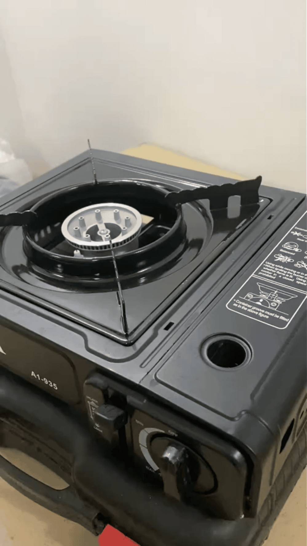 طباخ سفر • عبوة غاز • نظام أمان