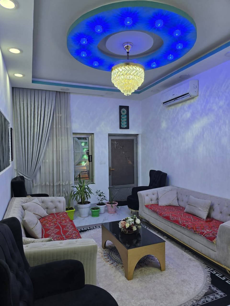 منطقة ١ اذار • ١٥٠م • ٥ غرف