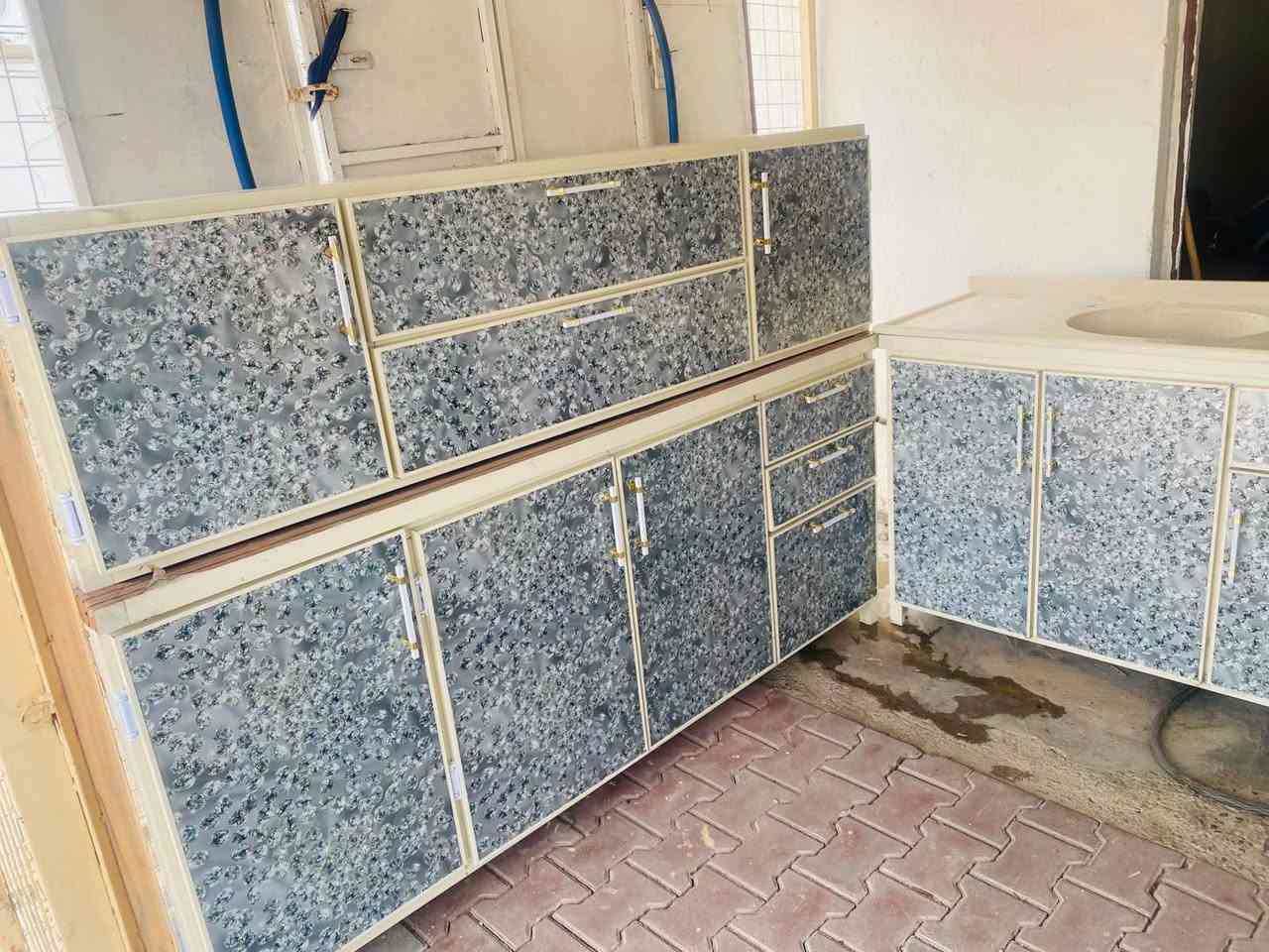 وصول وجبة جديدة مواد منزلية مستخدمة وجديدة
كاونترات مستخدمة وجديدة وحسب الطلب 
برادات ماء حار بارد شرط النظافة والتشغيل  
طباخات كريازي شرط النظافة والتشغيل 
التواصل 
*********** 
***********
