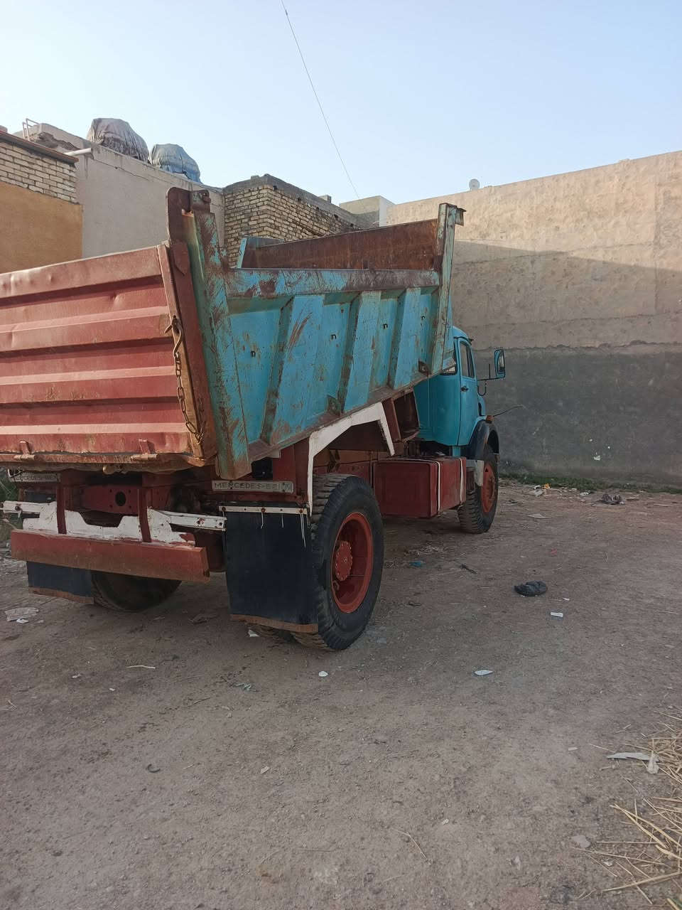 السلام عليكم سياره اقجم لبيع 69 بغداد بسمي تحويل مباشر رقم ***********
