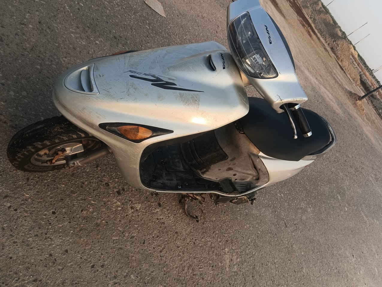 دراجه للبيع شغاله سلف هندر كهربائيات
لايت اشاير
دبلات
مكينه ناعمه كفر بلادي 
نهضه ومعدل 
السعر 350
العنوان النجف شارع الصب
***********
