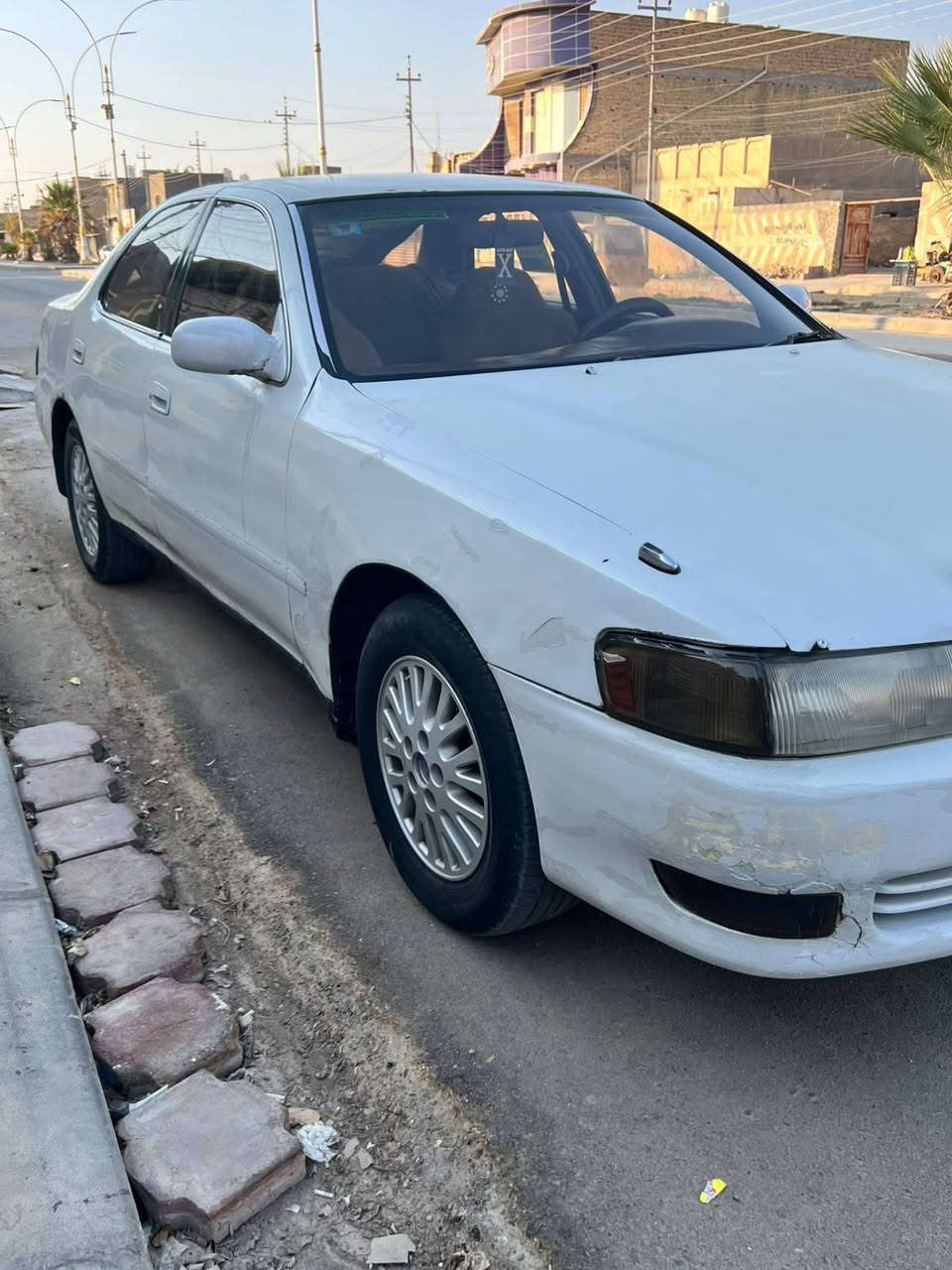 السلام عليكم ورحمه الله وبركاته
كرسته للبيع موديل 1993 سياره مكفوله كفاله عامه من كصه نقل جثه عيب شرعي تبريد ثلج طخم دواير عربانه جديد صدر امامي جديد كهربائيات كله شغاله سنويه 2029 نافذه ***********
واتساب ***********
مكان ذي قار 
سعر مناسب
