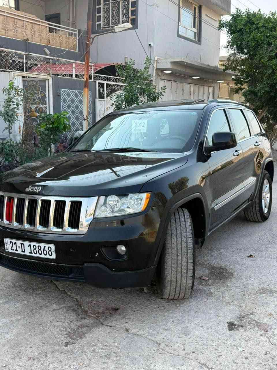 جيب لاريدو كلين 2012 فول فول بطاقة بانزين مكاني كركوك بيهه تكحيل بالسقف بدون ضربه 
*********** كركوك, العراق
