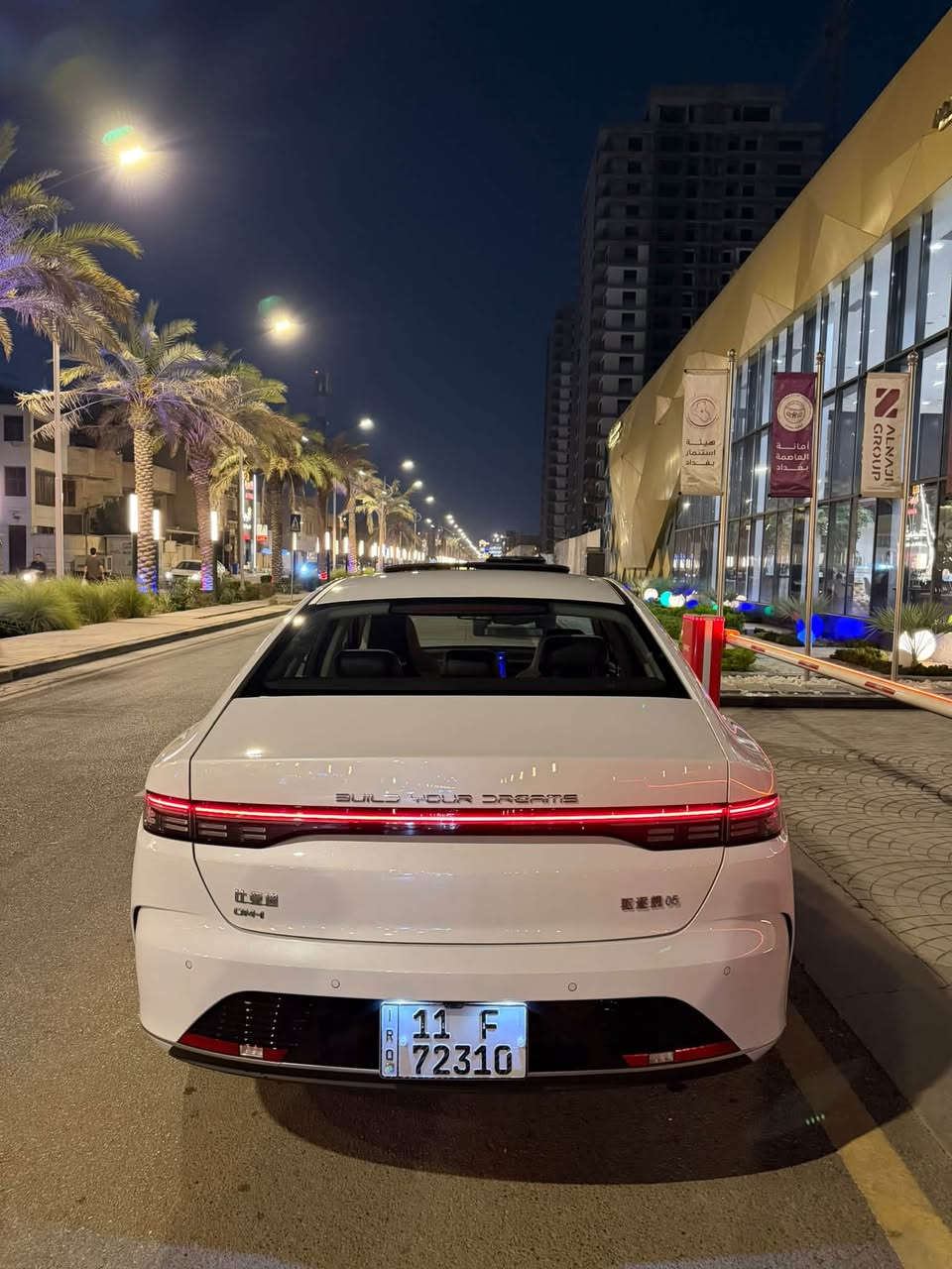 بي واي دي دسترويل 2025ماشيه6800ملاحضه السياره بيها طخه خفيفه بل جاملغ الايسر وممصلحها مكانها بغداد اليرموك اربع شوارع
السعر٢١و٧٠٠ 
الرقم***********
رقم الواتس اب***********

