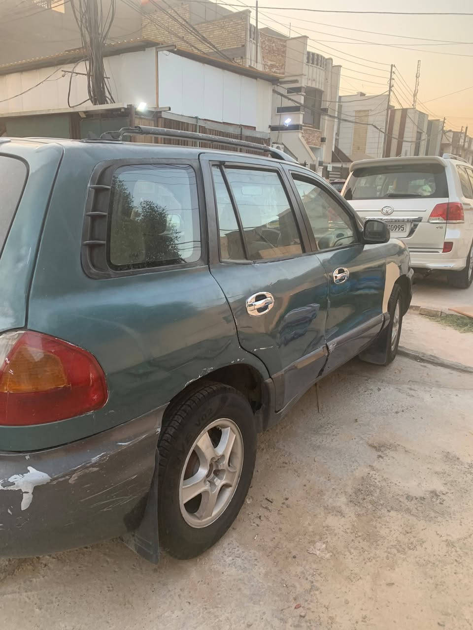 السلام عليكم
سنتافيا 2001 مكينه ٦ سلندر مكينه بيها تبخير تخم تاير جديد بأسمي تحويل مباشر رايدها ٥٥ وبيها مجال قليل 
مكاني بغداد الدوره
***********
