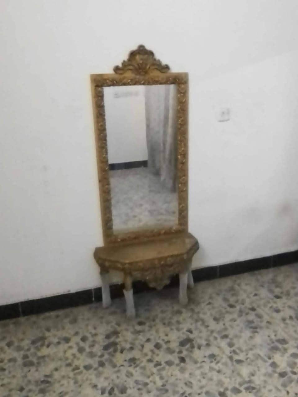 جربايه حديد نفرين+كنتور حديد +مميز امرايه +رحله الأطفال كتابه +صبوره صغيرة+طباخ + ميزان حجم كبير وزن +مكينه خياطه +تنور خبز 
الاتصال ***********
