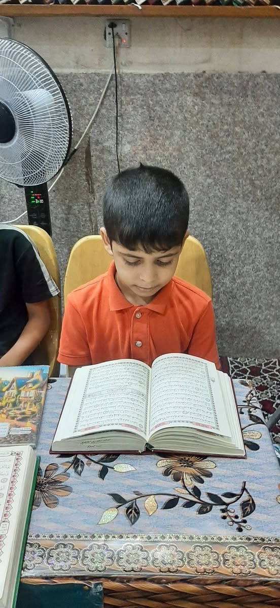 مؤسسة الإمام زين العابدين عليه السلام القرآنية 
درس استقبال وتهيئة البراعم الى درس حفظ القرآن الكريم ودرس احكام التلاوة والتجويد بإساليب متطورة لإنشاء طلبة واعين مؤهلين لكل الدروس .
بإشراف الشيخ سيد رياض ابو مصطفى المعموري وبحضور الإستاذ علي رسن الحميداوي  .
نسأل الله التوفيق والقبول لكل ابنائنا المتقدمين للتسجيل في مؤسسة الإمام زين العابدين عليه السلام القرآنية علمآ إن التسجيل مفتوح لجميع الفئآت وعلى مدار السنة اثناء الدوام مساءآ .
الشيخ سيد رياض ابو مصطفى المعموري الموسوي م.  مؤسسة الإمام زين العابدين عليه السلام القرآنية 
للإستعلام والمشاركة الاتصال على الأرقام ادناه 👇
وات ساب. *********** , ***********

