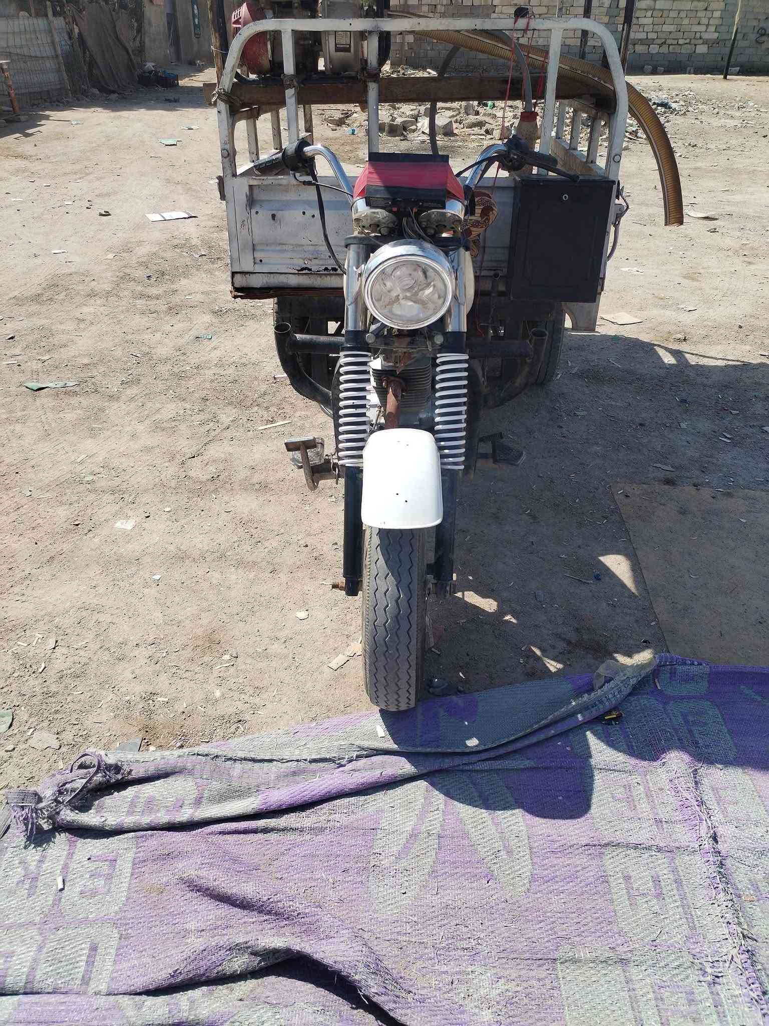 بدون اوراق بدون اوراق  مديل 14 مكينه ما مفتوحه تواير ابو لغطه ستوته خير من الله  سعر 900 ناصريه حي الشهداء ***********
