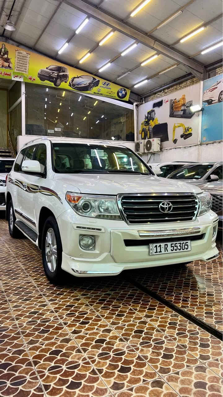 🔴 يتوفر لدى معرض و مزادات الرياض

- تويوتا لاندكروز , VXR

( Toyota Land Cruiser, VXR )

- موديل : 2013

مرقم بغداد ب أسمنا تحويل ثاني يوم 

اللون : أبيض

المشي : 225,000 كيلوا متر 

المواصفات : 

- 8 سلندر محرك 4600

- بصمة تشغيل 
- فتحة سقف   
- كشنات جلد لون ( بيجي ) 
-كراسي خزن ميموري 
- 3 قطع تبريد
- بصمه تشغيل عن بعد 
- سايد بريك ميكانيكي
- مانع انزلاق 
- سستم نظام تعليق   
- صندوق تبريد ( ثلاجة )
- شاشة كبيرة
- تحكمات ستيرن 
- مقاعد كهرباء
- سستم صوت  
- نظام ترحيب 
- دخول ذكي بصمة 

 

🛑الحادث : 

- كفالة عامة من الصبغ او الضرر 

العنوان : ميسان / العمارة 
الكفائات مقابل دائرة الوقف الشيعي 📍

للاستفسار : 

***********-
***********- عمارة, ميسان
