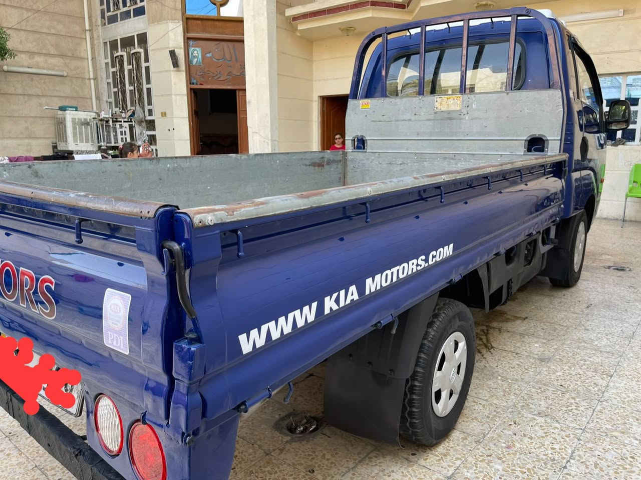كيا بنكو موديل 6 محرك 3000 مشترك مفتوح
مكفولة من ضربة وكص وتبديل صبغ مكانات بصيطة 
محرك كير اكسن مكفول 
شاصي مكفول 
حدادية + تخم تاير امامي خلفي جدد 
دواير ودوس بلاديات مال شركة
جاهزة من كل النواحي 
رقم بابل انكليزي سنوية لغاية 29 تحويل مباشر 
السعر 78 وبي مجال بسيط 
مكاني بغداد مدينة الصدر الاورفلي 
رقم الهاتف ***********
