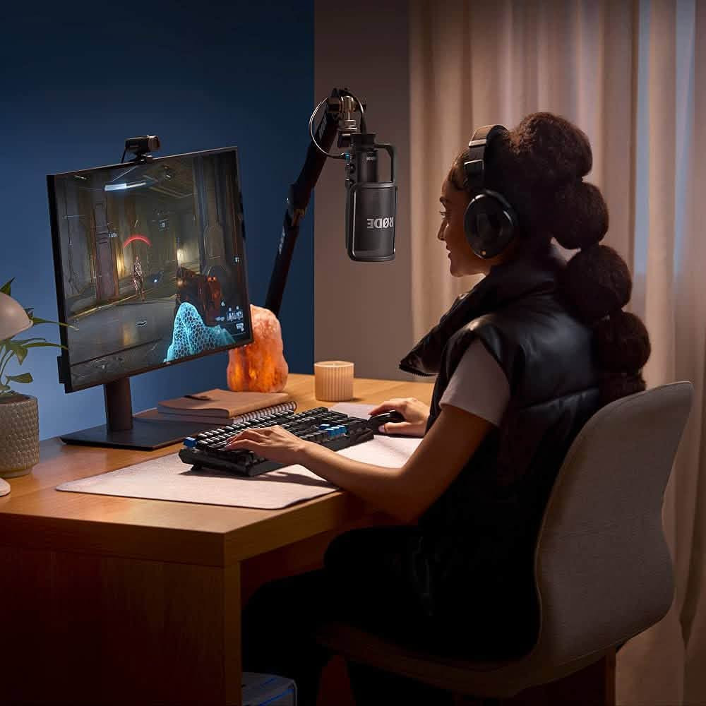 🎙️للبيع: مايكروفون RØDE NT-USB (الإصدار الأول الأصلي)￼￼

لكل صناع المحتوى، أصحاب البودكاست 
المايك الاحترافي الغني عن التعريف RØDE NT-USB 
***********📞
