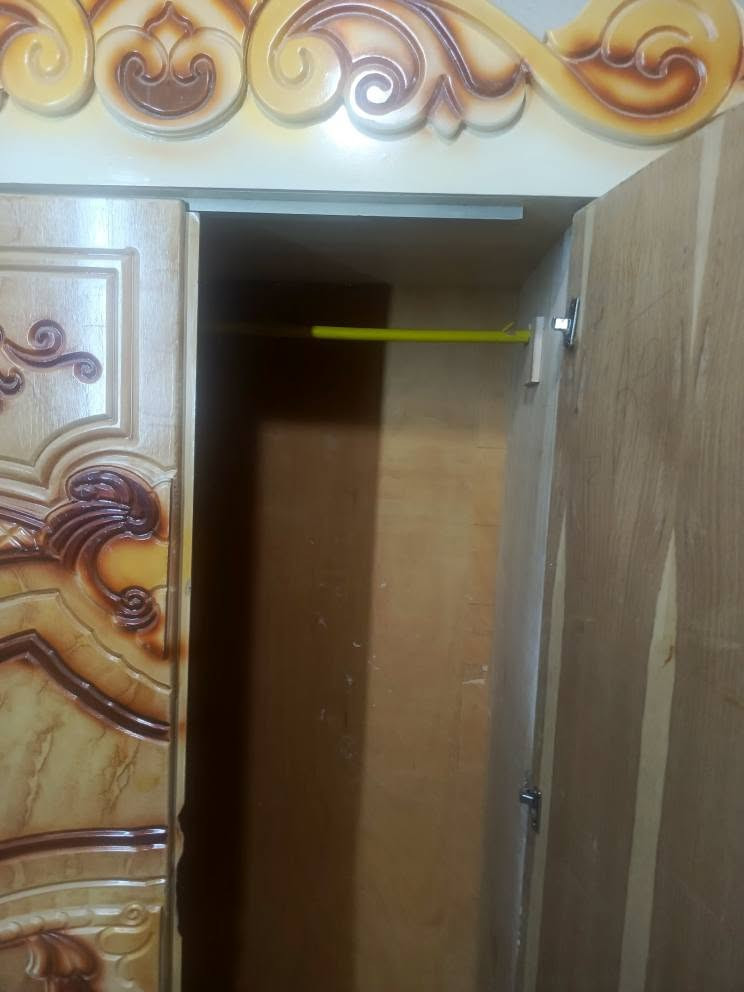 كنتور صاج 6 باب 🚪 لون كريمي  ب275 وبيه مجال لاستفسار *********** واتساب ناصريه تقاطع الرايه قرب مستشفي الرحمن الاهلي ناصرية, ذي قار
