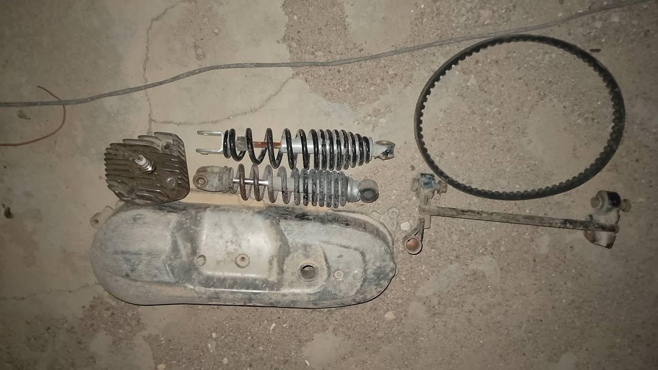 السلام عليكم غراض مال دراجات 120 و60 
للبيع ناصريه مركز سيد خضير كلمن وسعره هاذا رقمي ***********

