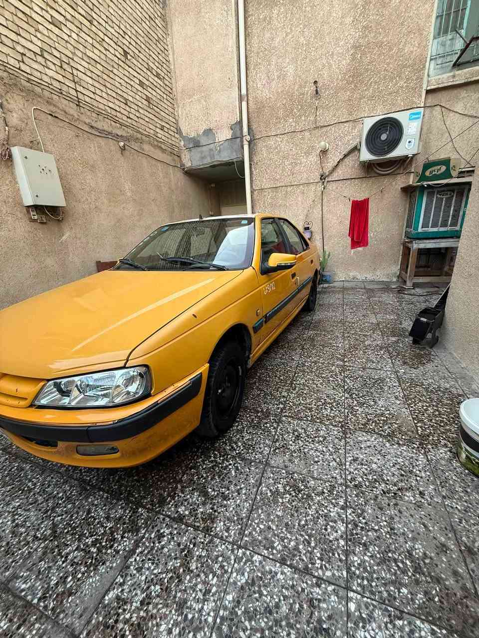 بيجو بارص ٢٠١٥
رقم بغداد  دولي سنويه ل٢٩تحويل ثاني يوم

سياره حلوه كير ومكينه جدد تبريد ثلج كهربائياتها كلها شغاله كيج حماوه كيج كيلو متر كيج بانزين كيج رون كلها شغالها جام كهربائي لايت جديد نورلات فيت بم جدد ما بيها خياسات ابدد
مكاني بغداد البلديات سعرها ٣٥ وبيها مجال  
***********
