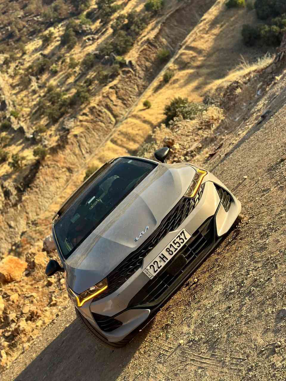 K5 gt line. 1600 T 
للبيع كي فايف موديل 2022

السياره استخدام نظيف جدا وترايها حلو السياره 
ماشيه 110000 كيلو متر حقيقي.  بدون اي خلل 

صيانه دوريه اول باول. تفاصيل كامله بالسياره. 
دهن اكسادو بانزين محسن فقط 

١- بانوراما طكتين 
٢- تبريد منفصل
٣- قياده اليه 
٤- بصمه
٥ - تشغيل عن بعد 
٦- رادارات. امامي خلفي جانبي 
٧ - نقطه عمياء 
٨- لد امامي خلفي 
٩-داخل احمر 
١٠-ضايفلها عزل جام درجه اولى مال حراره 
 والموصفات البقيه لليعرفلها جنايه الكي فايف 

مكانها بغداد. رقم اربيل باسمي تحويل مباشر  بدون اي وكاله 

لونها اسمنتي. بيها قطعه وحده صبغ. ( بنيد بدون ايرباك ) وبيها بارد جاملع امامي وشويه من الباب 

هذا كل الي بيها.  السياره ناصبه ومرتبه وجاهزه بدون اي نقص 

***********
