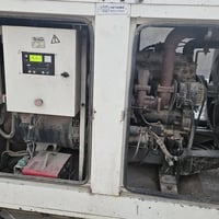 مولدة انكليزي • 50kVA • نظيفة