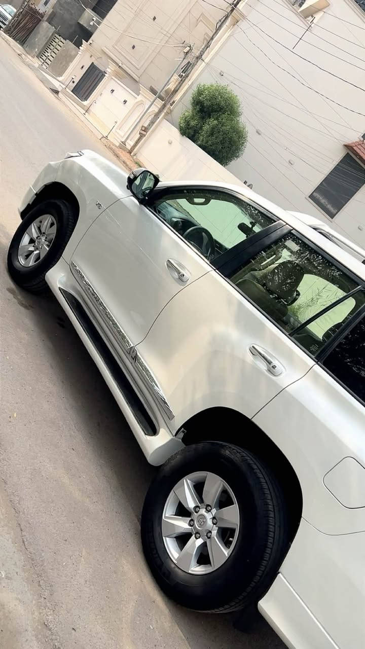 برادو TX.S • مكينه ٤٠٠٠ • حي القاهره