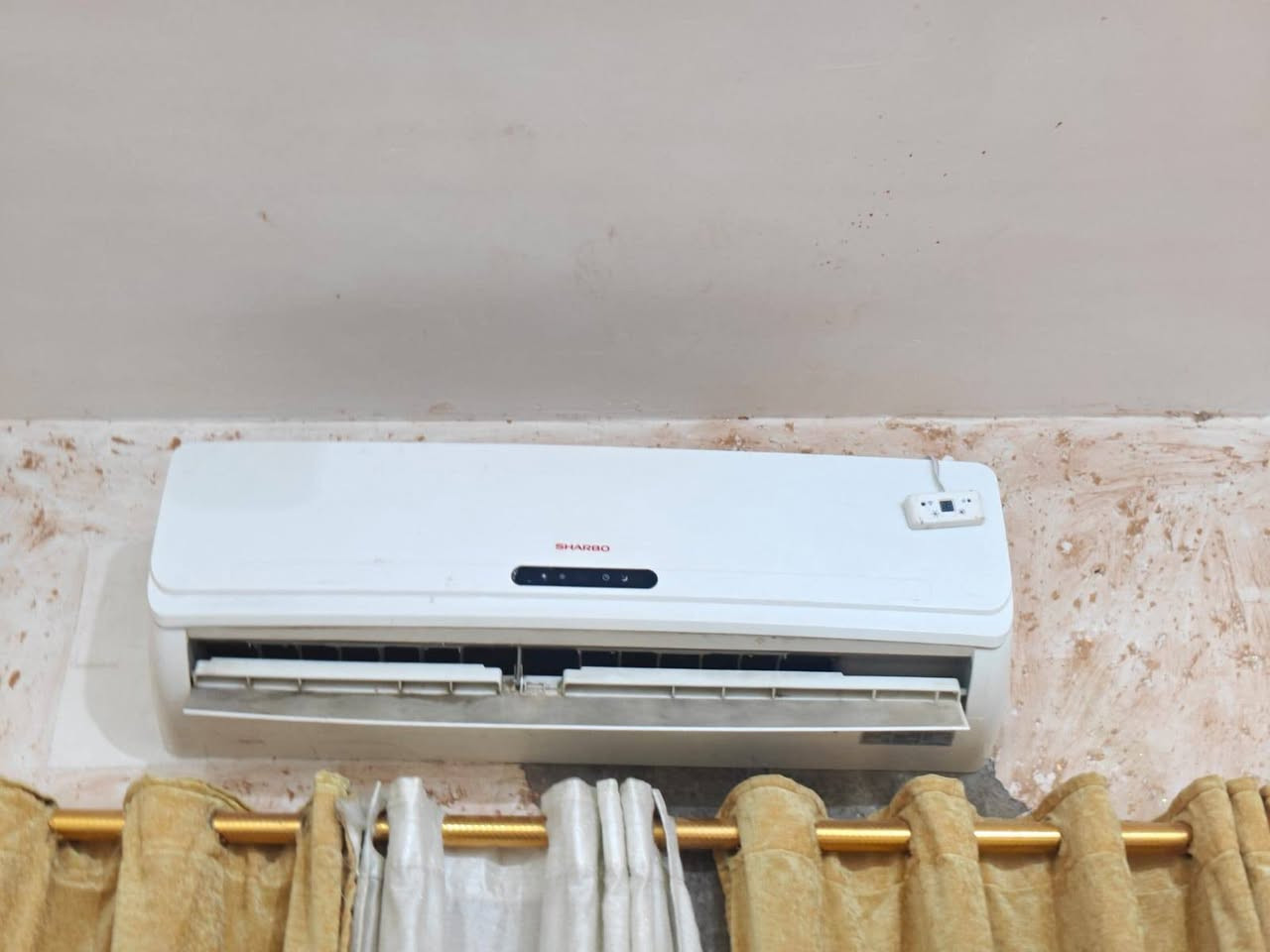 سبلت طنين  بارد ثلج  شرط فحص  السعر 300 وبي مجال ‏‪***********‬‏ مكلف بالنشر لحد يراسلني لاخاص ولايعلق الاستفسار داخل الرقم المعروض؟.
