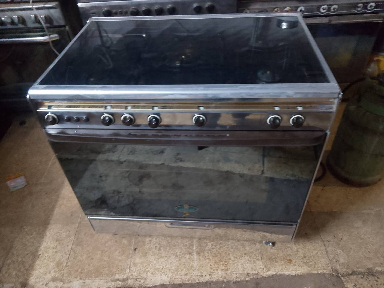 طباخ كريازي مصري 5عيون حيل نضيف شرط كلو شغال نار زركه فرن شغال نار زركه مكان حي سومر
*********** واتساب 
***********
