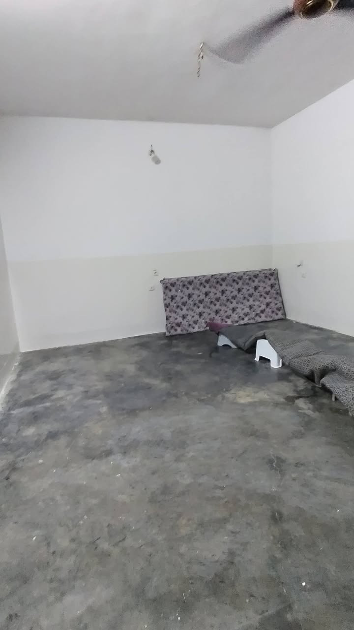 🏠 خانوو بۆ فرۆشتن 
📍 شوێن: شورجە – ڕشید ئاوا
📐 ڕووبەر: 200م²
🏢 دووقات
📜 تاپۆ
✨ هەلیەکی باش بۆ کڕین و نیشتەجێبوون لە شوێنێکی باش!
📞 بۆ زانیاری زیاتر پەیوەندیمان پێوە بکەن.
🏠 دار للبيع – شورجة
📍 الموقع: شورجة – رشيد آوا
📐 المساحة: 200م²
🏢 طابقين
📜 طابو
✨ فرصة مميزة للسكن والاستثمار في موقع جيد!
📞 للاستفسار والتفاصيل، تواصلوا معنا.
***********   ***********
