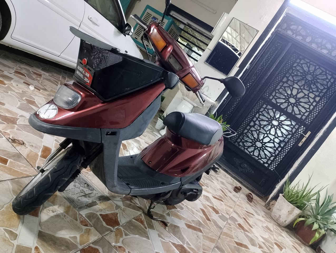 السلام عليكم، هذه الدراجة للبيع
النوع: ياماها (Yamaha))

المحرك: ما مفتوح وبدون أي مشاك

الكهربائيات: كلها شغالة ونظيفة

المكابح (البريك): يقف بمكانه، بدون أي عيب 

الفطر (الشرائح/الكفرات): ما مكسور بلادی

وجاهز بلاديالإطارات (التواير): جديد

تعال خاص و بعدین نتفاهم
***********
