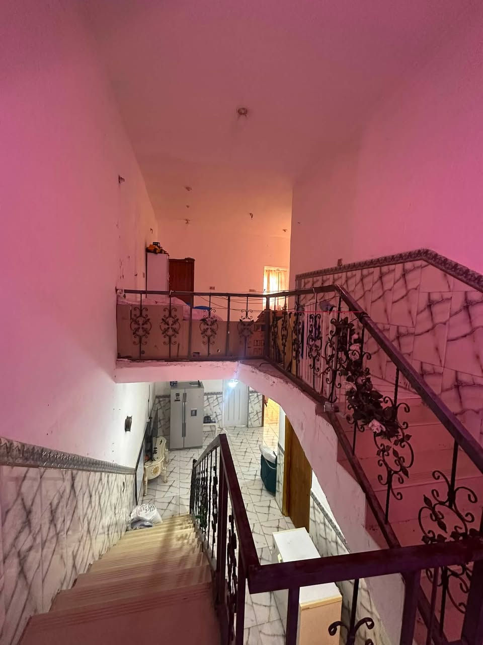 دار سكن طابو صرف في حي ( الأمير الثاني )
بجانب مدرسة ( الصالحين )

مساحة ١٥٠ م - بناء طابوق - سقف صب كونكريت
((( ٣ غرف نوم ))) - (( طابقين )) 
صحيات داخلية عدد ٢ + خارجية 
بناء درجة أولى 
خدمات قيد الأنشاء - مجاري - تبليط 

(( شارع بعرض ٢٠ م ))- بناء سنة ٢٠٢٠

للاستفسار مراجعة مكتب غازي للعقار   
واسط - الزبيدية - قرب أفران المائدة  *********** 
***********
