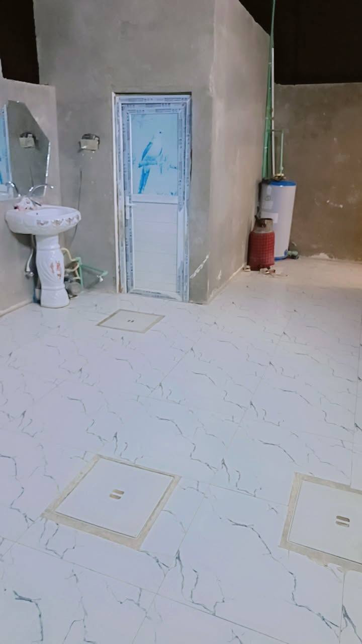 يا الله البيت بل الاقصاد البيع مساحه 140متر طابو زراعي سند 25 عنوان شارع الاصب مقابيل ملحق قريت الغدير عمود 327بناء جديد بيع بل قصاد 45مقدمه 15وكل شهر 500بيع نقد 38 الاتصال *********** يوجد لديناء بيوت لاجار
