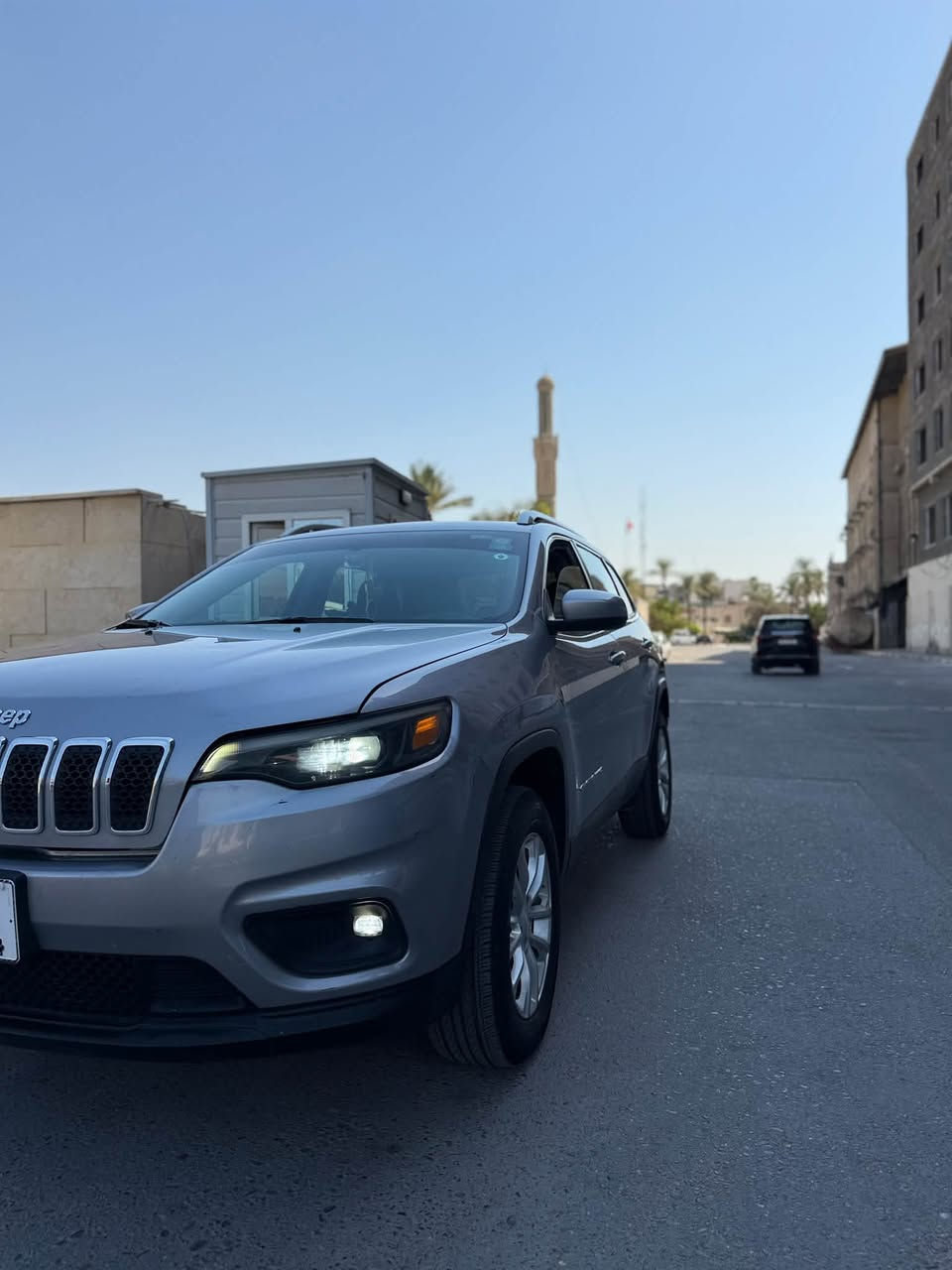 🚘🔥 للبيع جيب شيروكي Latitude 2019
🔹 الموديل: 2019

🔹 الفئة: Latitude

🔹 المحرك: 3.2 v6

🔹 القير: أوتوماتيك 9 سرعات

🔹 الممشى: 74,000 ميل

🔹 عدد الركاب: 5

🔹 المواصفات: شاشة، كاميرا خلفية، مثبت سرعة، بلوتوث، USB، كار بلي, اوتو ستوب, 4تحكمات قيادة, تبريد قطعتين, 

السيارة كلين تايتل .✨

ملاحضة بيهة رصعتين بخشم البنيد اثر نقليات وبارد خفيف بل باب العكس السايق

💰 السعر: ١٥٥

📍 الموقع: بغداد، اليرموك

📞 للاستفسار: ***********

🤝 التفاوض للجادين فقط.

