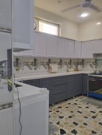 بيت للبيع مساحه 195 بناء  130 متر بصفه حديقه 65 متر بناء غرفه صاله هول...