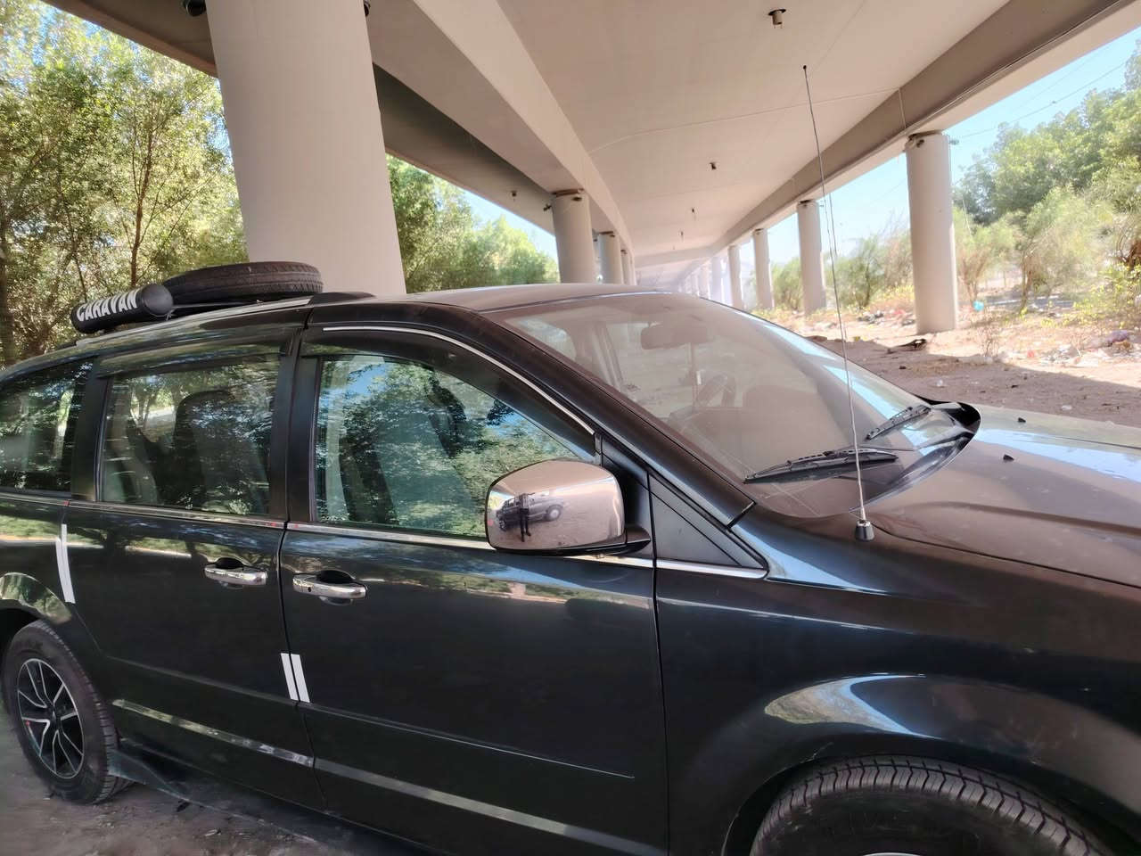 دواج كرفان
مديل ٢٠١١
كلين كشن كهربائي 
٦جام كهرباء+بيبان كهرباء
تبريد ٣ قطع
شاشه سقف
تحكم سرعه
تخم تاير جديد
رقم مميز العراق_بغداد 
السعر 140$
وبيه مجال
العنوان بغداد 
***********
