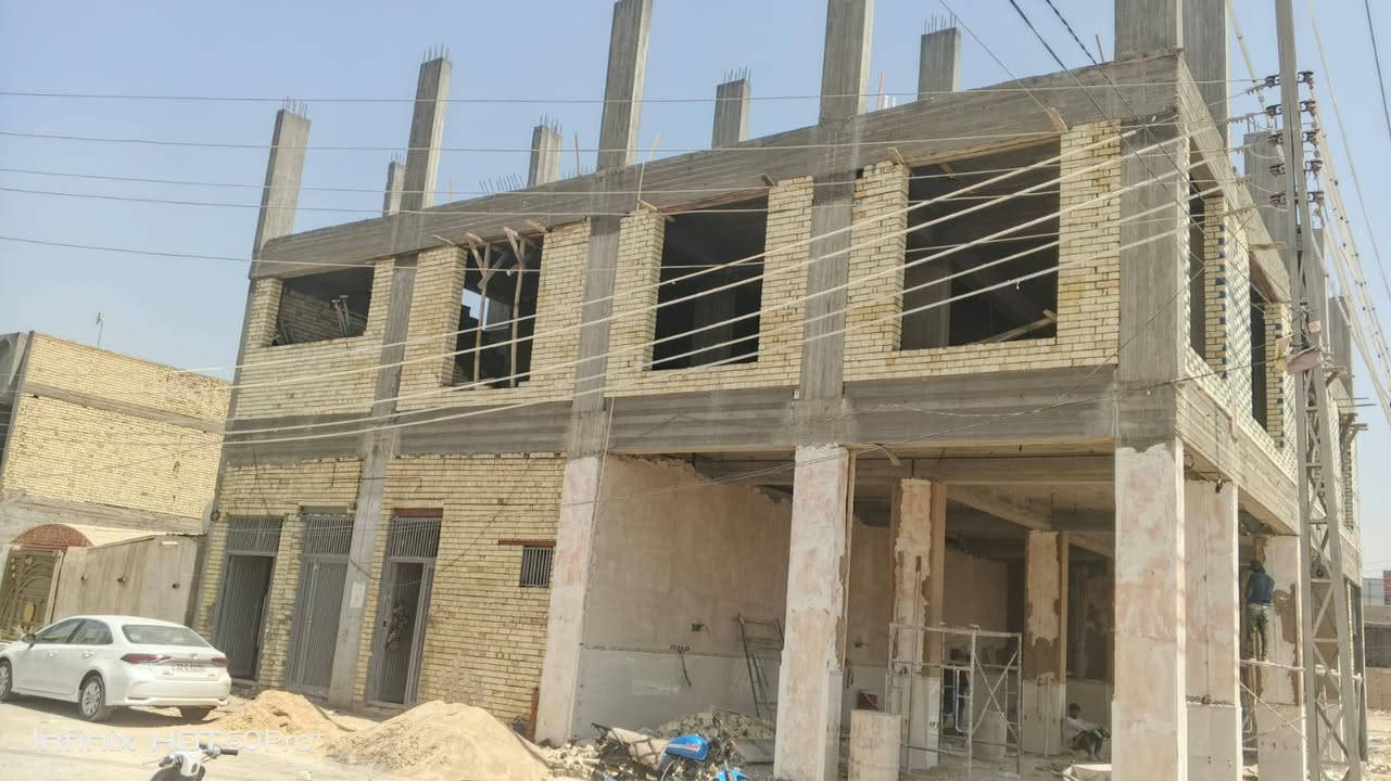 بنايه للبيع تجاريه حي الوفاء مقابل الاطارات 
المساحه 350متر الواجهه 20نزال 17.5 ركن تحتوي على 4محلات ودار 110متر وقاعه طابق ثاني 
للاستفسار. ***********
***********

