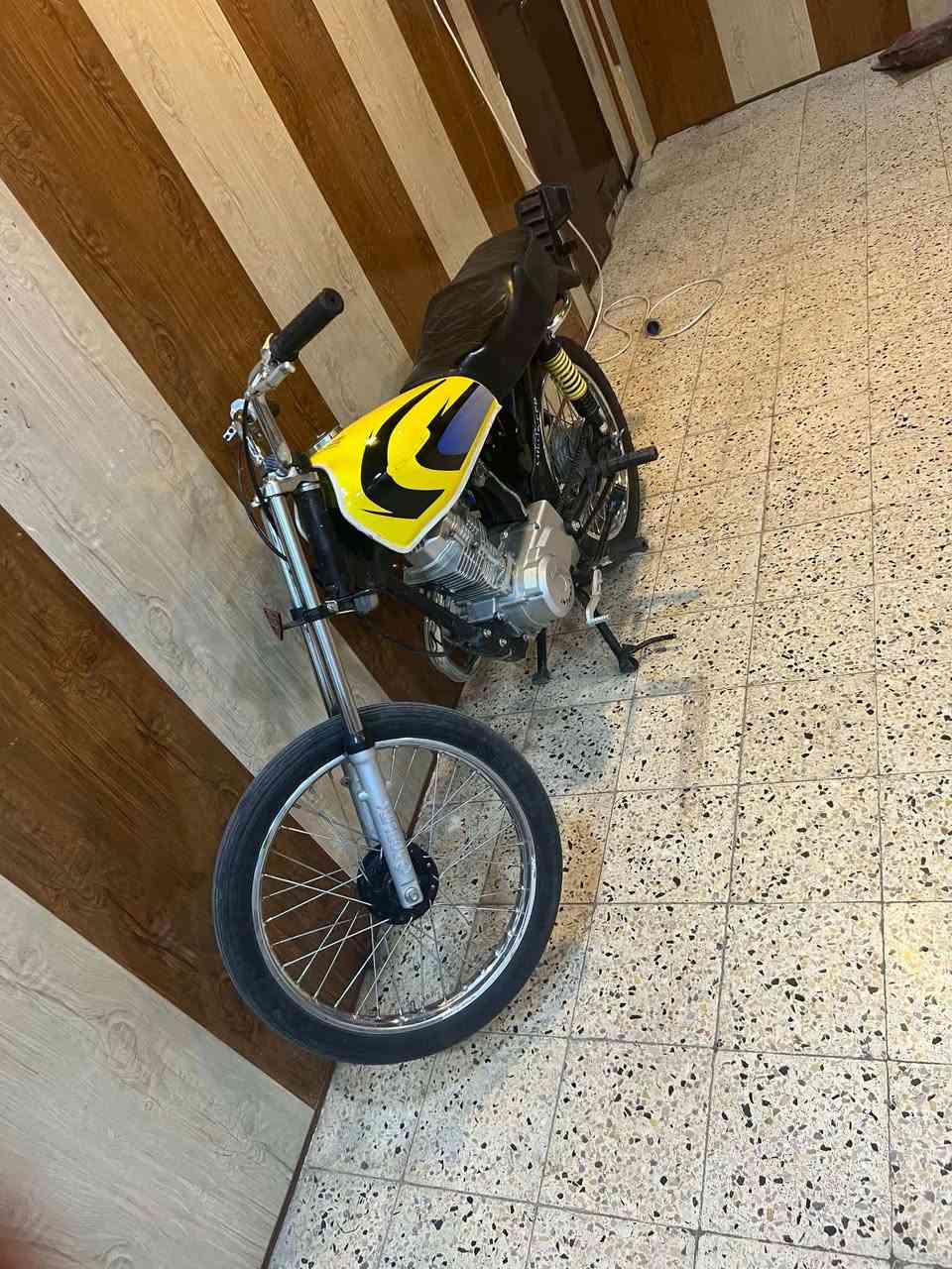 سلام عليكم مطور انتنس مدير 26 مطور حلو وكعد ويل وره جديد مطور كمل ما يعوزو ربع السعر 650 وبي مجال مكاني موصل حي البكر الرقم ***********
