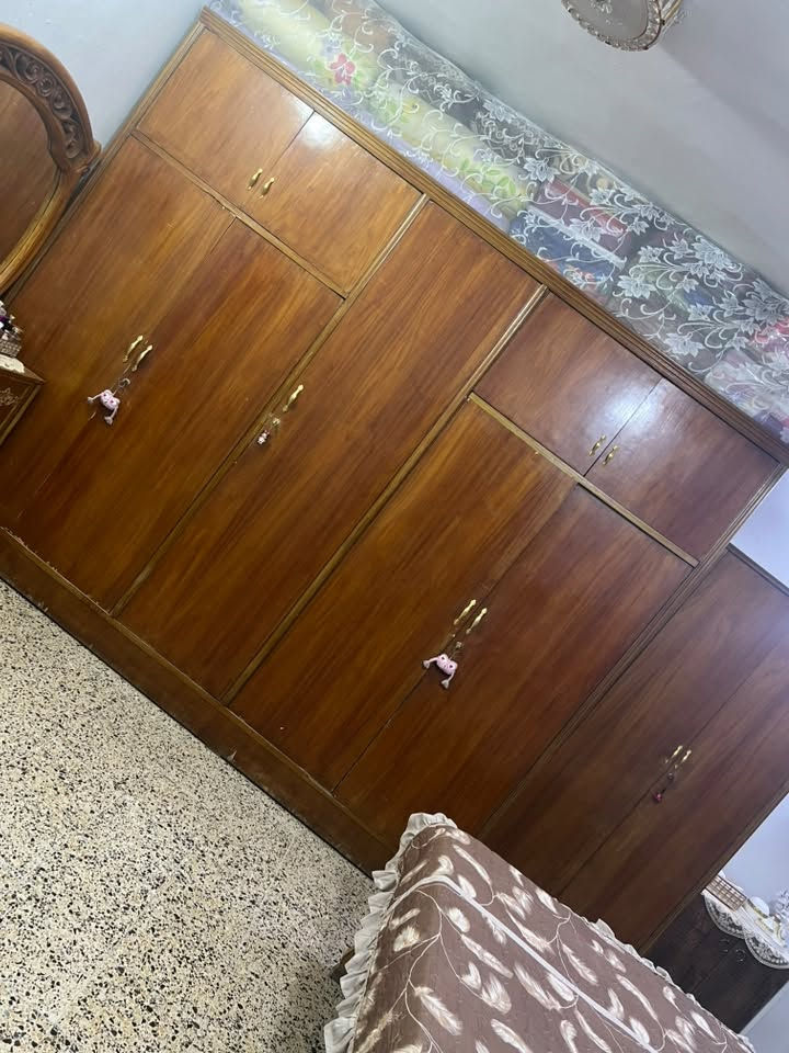 غرفة نوم للبيع ***********
