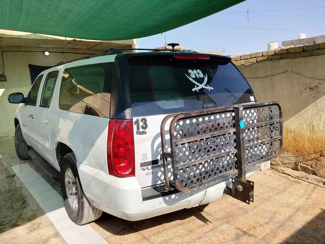 سلام عليكم جمسي خليجي   موديل 7 بأسمي 
سياره  جاهزه تخم تاير حداديه تبريد سياره جاهزه خطها بغداد عماره مكان سياره واسط الكوت *********** سعر 135

نص مكتوب في الصور:
- GMC